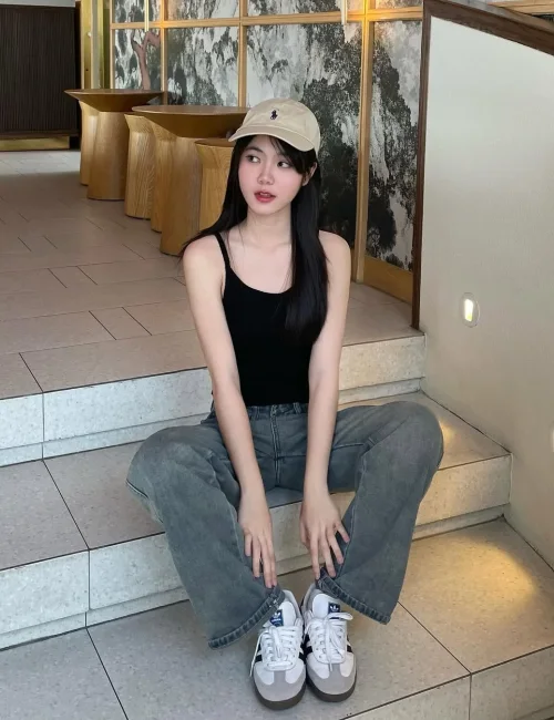 Ariana photo 3, asian, petite, black hair, 157 cm, 50 kg, Large bust, Hong Kong