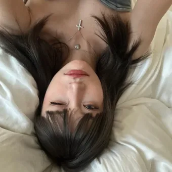 Ariana photo 2, asian, slim, black hair, 167 cm, 48 kg, Small bust, Hong Kong