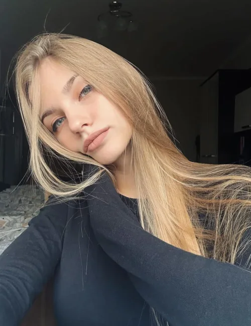 Mira photo 9, european, slim, blonde hair, 170 cm, 50 kg, Medium bust, Hong Kong