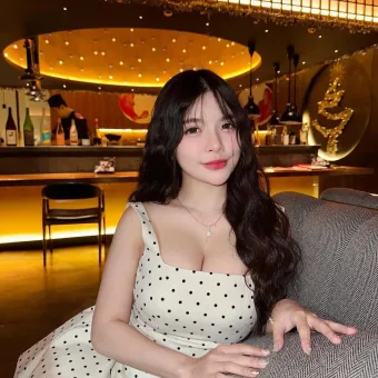 Ariana photo 2, asian, petite, black hair, 155 cm, 47 kg, Large bust, Hong Kong