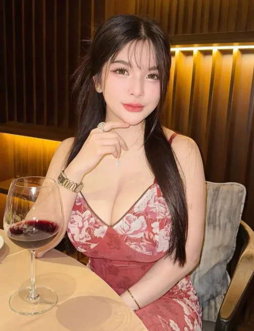 Ariana photo 4, asian, petite, black hair, 155 cm, 47 kg, Large bust, Hong Kong