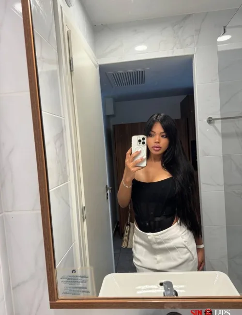 Sofia photo 2, latino, athletic, black hair, 160 cm, 55 kg, Large bust, Hong Kong