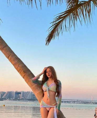 Ariana photo 1, latino, petite, brunette, 151 cm, 50 kg, Large bust, Hong Kong