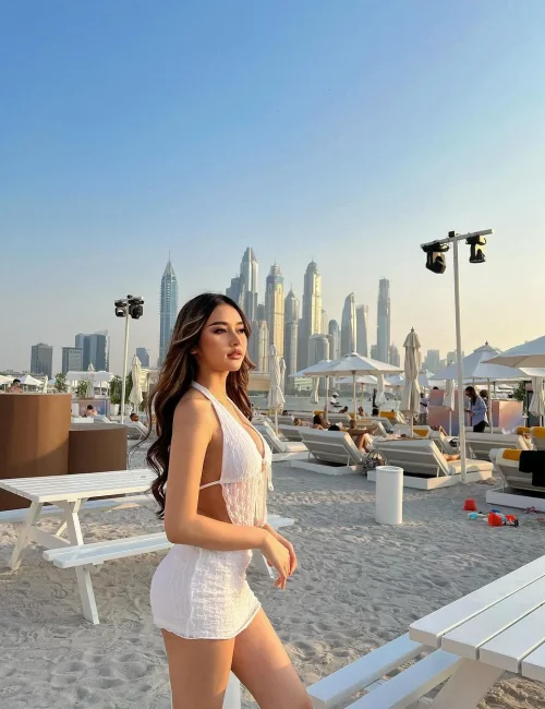 Ariana photo 6, latino, petite, brunette, 151 cm, 50 kg, Large bust, Hong Kong