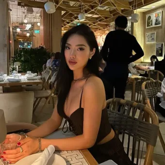 Vera photo 5, asian, athletic, black hair, 175 cm, 60 kg, Medium bust, Hong Kong