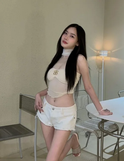 Sofia photo 5, asian, slim, black hair, 167 cm, 50 kg, Medium bust, Hong Kong