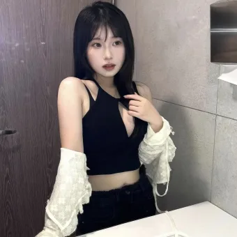 Nika photo 3, asian, slim, black hair, 166 cm, 47 kg, Large bust, Hong Kong