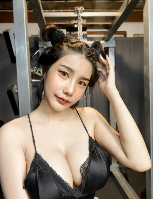 Nika photo 4, asian, petite, black hair, 155 cm, 50 kg, Large bust, Hong Kong