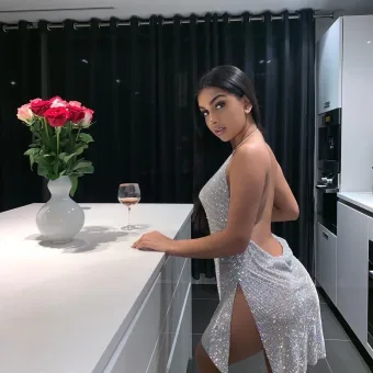 Mira photo 2, middle eastern, slim, black hair, 172 cm, 56 kg, Large bust, Hong Kong