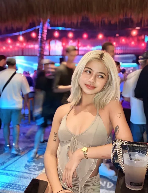 Mira photo 5, asian, petite, blonde hair, 157 cm, 43 kg, Medium bust, Hong Kong