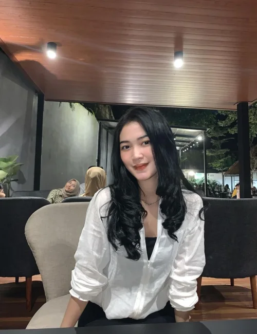 Eva photo 2, asian, athletic, black hair, 168 cm, 61 kg, Medium bust, Hong Kong