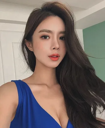 Mila photo 1, asian, slim, black hair, 165 cm, 51 kg, Large bust, Hong Kong