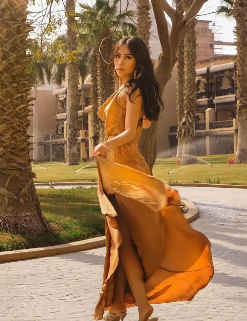 Sofia photo 5, asian, slim, black hair, 169 cm, 51 kg, Small bust, Hong Kong