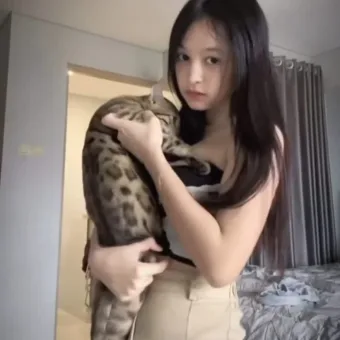 Mila photo 5, asian, athletic, black hair, 166 cm, 53 kg, Medium bust, Hong Kong