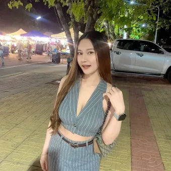 Lina photo 2, asian, athletic, brunette, 165 cm, 55 kg, Large bust, Hong Kong