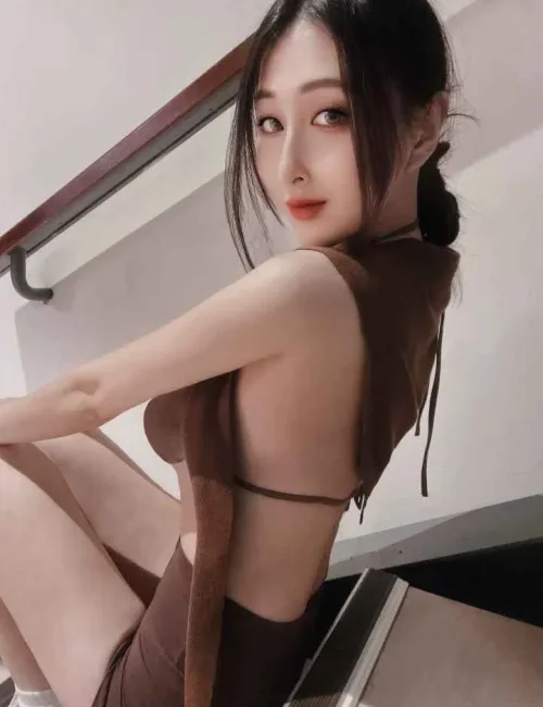 Lina photo 1, asian, slim, black hair, 165 cm, 49 kg, Medium bust, Hong Kong