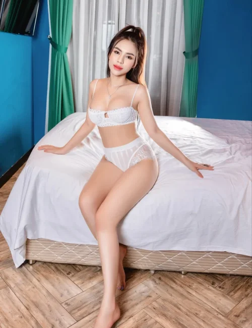 Mira photo 2, middle eastern, slim, brunette, 164 cm, 50 kg, Medium bust, Hong Kong