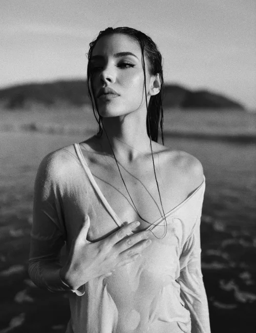 Vera photo 4, european, slim, brunette, 178 cm, 60 kg, Medium bust, Hong Kong
