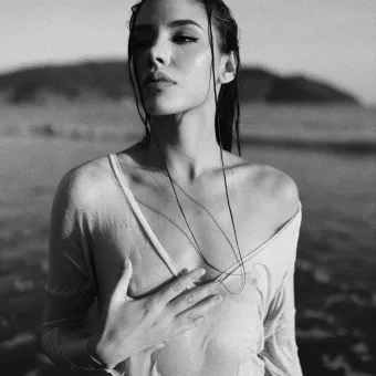 Vera photo 4, european, slim, brunette, 178 cm, 60 kg, Medium bust, Hong Kong