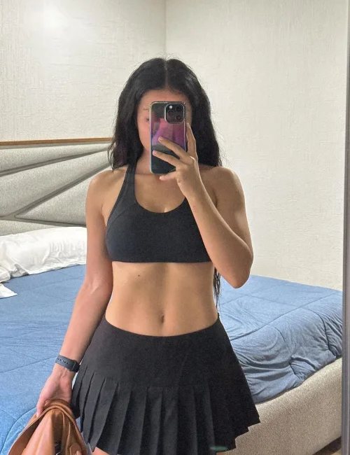 Ariana photo 6, european, average, black hair, 170 cm, 65 kg, Large bust, Hong Kong
