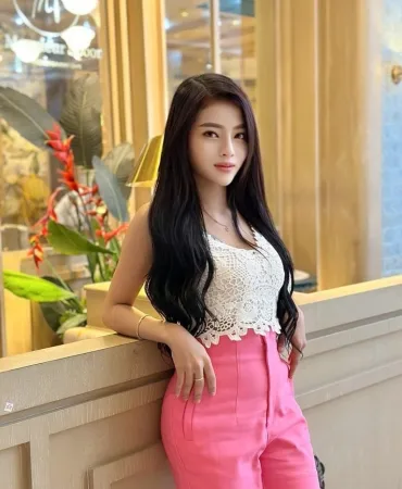 Lina photo 1, asian, slim, black hair, 167 cm, 47 kg, Medium bust, Hong Kong