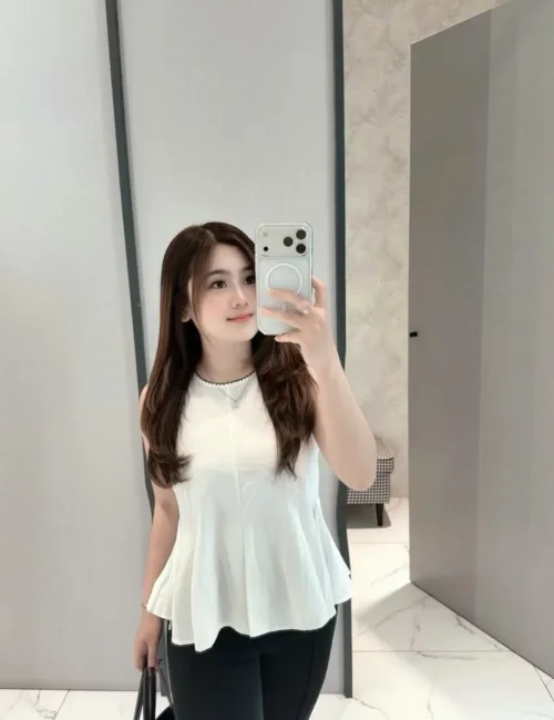 Sofia photo 1, asian, slim, brunette, 167 cm, 50 kg, Medium bust, Hong Kong
