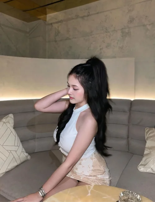 Lina photo 3, asian, slim, black hair, 165 cm, 51 kg, Large bust, Hong Kong