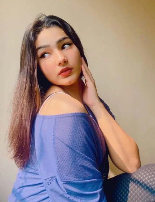 Lina photo 4, indian, slim, brunette, 175 cm, 58 kg, Large bust, Hong Kong
