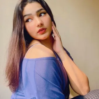 Lina photo 4, indian, slim, brunette, 175 cm, 58 kg, Large bust, Hong Kong