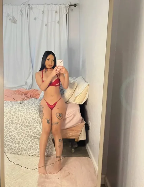 Mila photo 4, european, average, black hair, 179 cm, 73 kg, Medium bust, Hong Kong