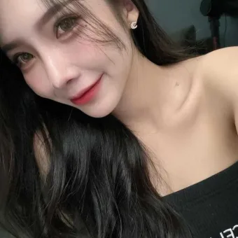Ariana photo 4, asian, slim, black hair, 166 cm, 49 kg, Medium bust, Hong Kong