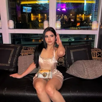 Mira photo 2, european, slim, black hair, 171 cm, 47 kg, Medium bust, Hong Kong