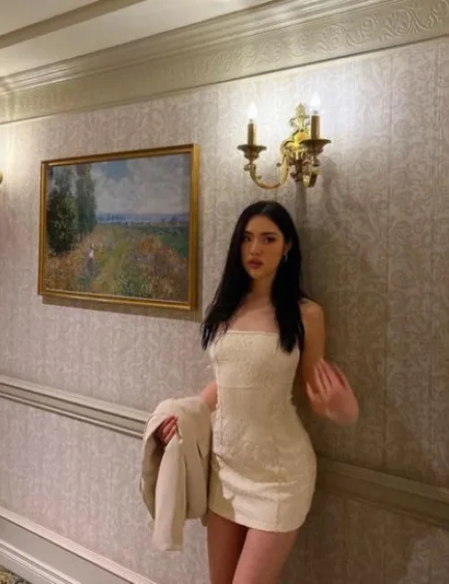 Sofia photo 3, middle eastern, slim, black hair, 175 cm, 58 kg, Medium bust, Hong Kong
