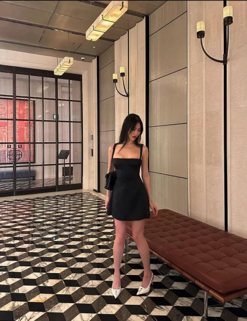 Sofia photo 8, middle eastern, slim, black hair, 175 cm, 58 kg, Medium bust, Hong Kong
