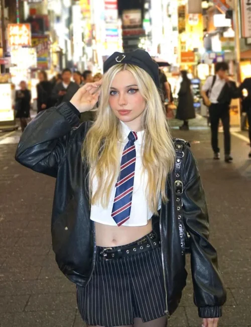 Mila photo 5, european, slim, blonde hair, 168 cm, 53 kg, Small bust, Hong Kong