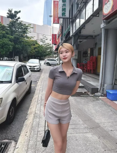 Eva photo 4, asian, athletic, blonde hair, 165 cm, 55 kg, Medium bust, Hong Kong
