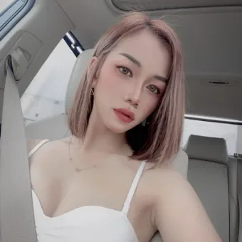Mila photo 2, asian, petite, auburn hair, 153 cm, 43 kg, Medium bust, Hong Kong