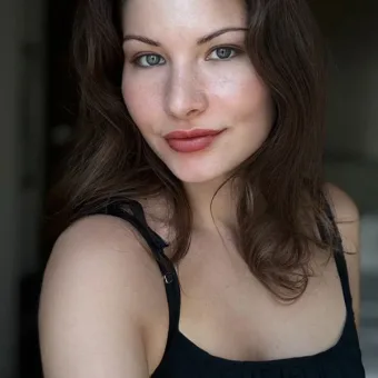 Vera photo 3, european, slim, brunette, 170 cm, 50 kg, Medium bust, Hong Kong