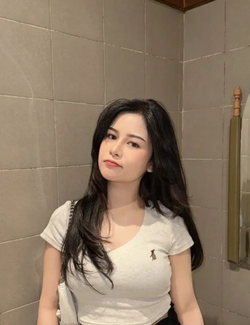 Ariana photo 1, asian, slim, black hair, 166 cm, 46 kg, Medium bust, Hong Kong