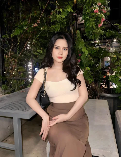 Ariana photo 4, asian, slim, black hair, 166 cm, 46 kg, Medium bust, Hong Kong