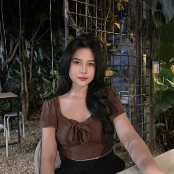 Ariana photo 5, asian, slim, black hair, 166 cm, 46 kg, Medium bust, Hong Kong