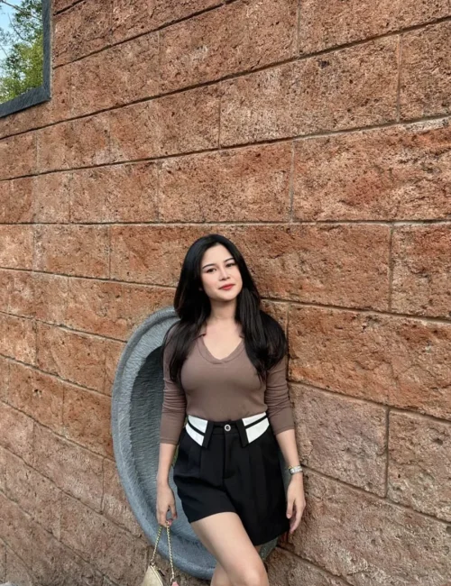Ariana photo 6, asian, slim, black hair, 166 cm, 46 kg, Medium bust, Hong Kong