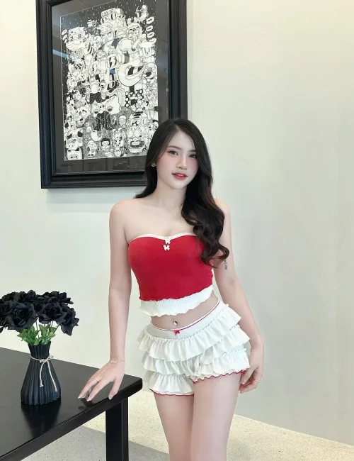 Nika photo 1, asian, athletic, black hair, 158 cm, 50 kg, Large bust, Hong Kong