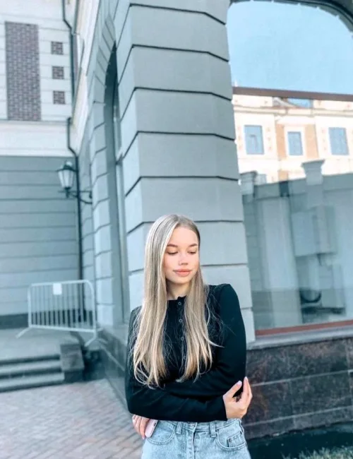 Eva photo 4, european, slim, blonde hair, 165 cm, 49 kg, Small bust, Hong Kong