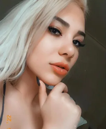 Mila photo 1, middle eastern, average, blonde hair, 170 cm, 65 kg, Medium bust, Hong Kong