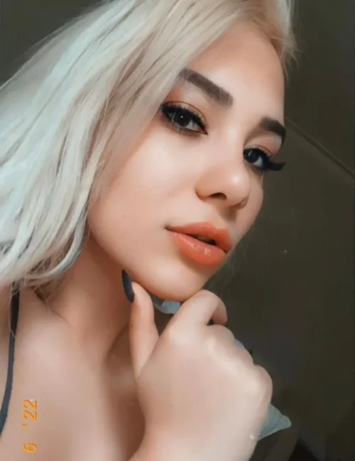 Mila photo 1, middle eastern, average, blonde hair, 170 cm, 65 kg, Medium bust, Hong Kong