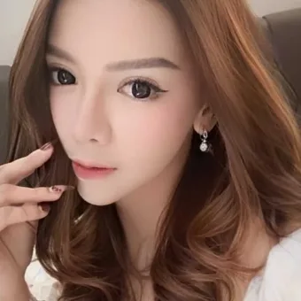 Lina photo 2, asian, slim, brunette, 166 cm, 47 kg, Small bust, Hong Kong
