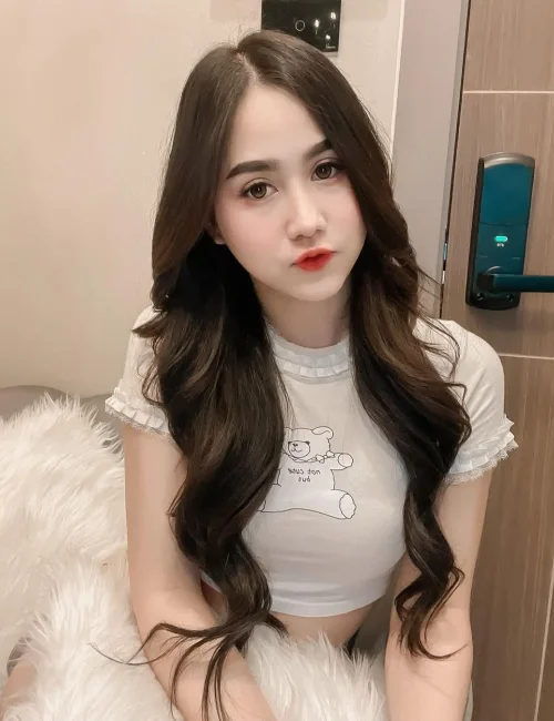 Vera photo 1, asian, slim, brunette, 167 cm, 50 kg, Medium bust, Hong Kong