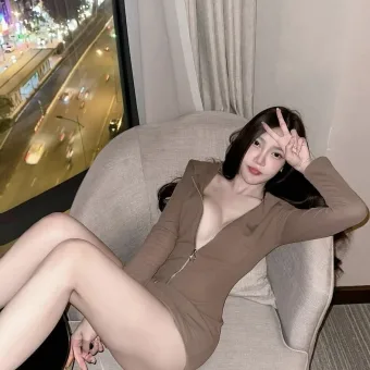 Ariana photo 4, asian, slim, brunette, 168 cm, 49 kg, Large bust, Hong Kong