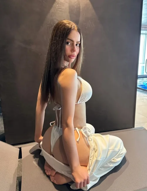 Sofia photo 4, european, athletic, brunette, 170 cm, 57 kg, Large bust, Hong Kong